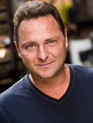 Theatrical-actor-headshot-urban-background Theatrical-actor-headshot-urban-background