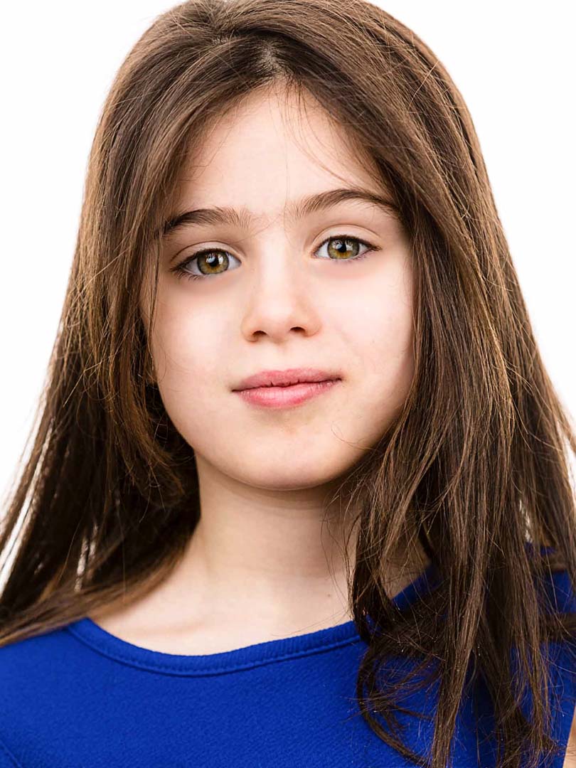Child Actress With Brown Hair Blue Eyes