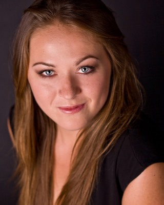 11-Headshot-of-young-opera-singer-with-striking-eyes-(Candra-Marshall)