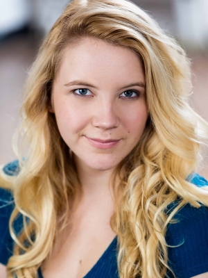 Blond-actress-theatrical-heashot