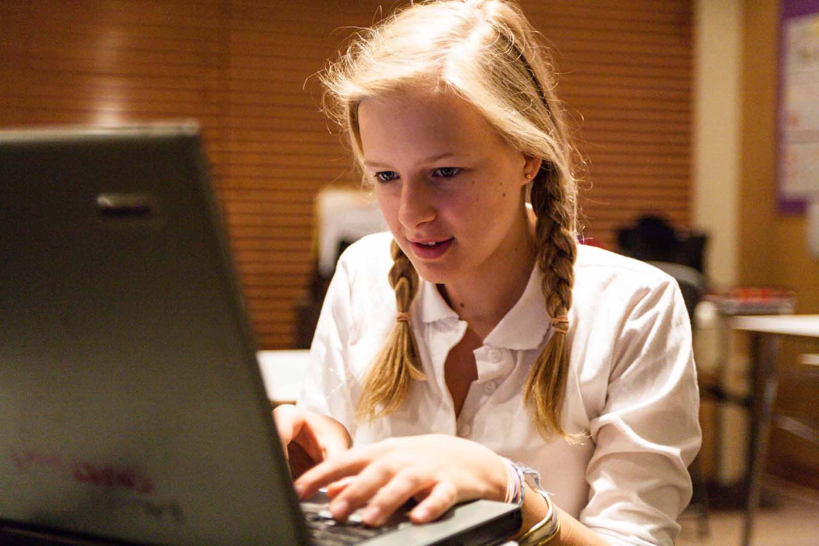Student-doing-research Student-doing-research