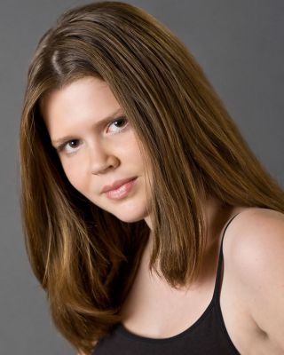 01-teenage-girl-actress-legit-brown-hair-eyes