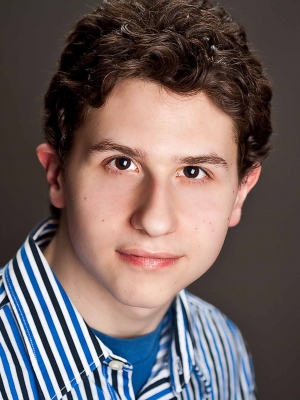 Teen-actor-theatrical-heashot-NYC