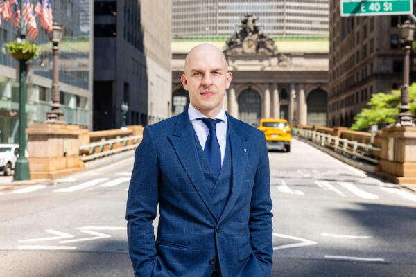 From Office to Online: Why Your Corporate Images Matter
